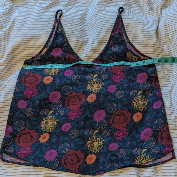 American Apparel sleeveless blouse - Picture 3 of 6